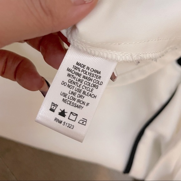 1.STATE Colorblock Crepe Tee - Picture 9 of 14